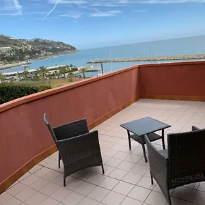 Maison d'hôtes Baia Dei Gabbiani, San Lorenzo al Mare